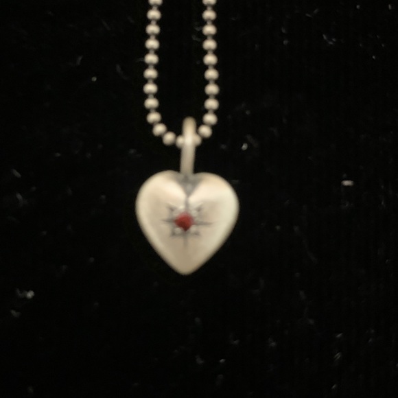 STERLING SILVER ❤️YOU CHARM NECKLACE WITH GARNET CHIP - Picture 4 of 5